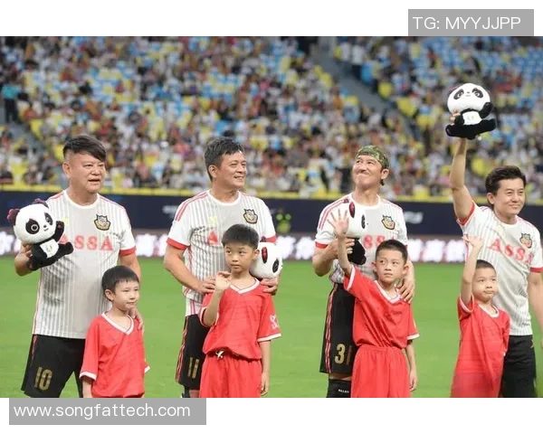 著名足球明星皮的传奇人生与辉煌成就全景回顾